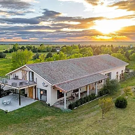 Rural Costa Del Trigo فندق شقوبية